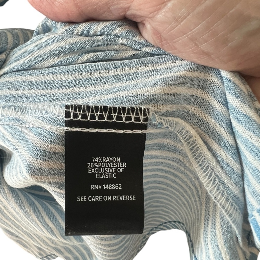 Torrid Striped Blue Women's Top - Picture 4 of 5